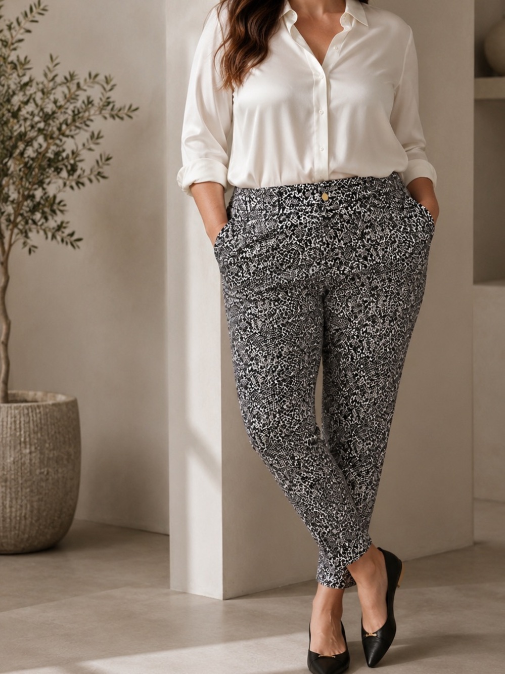 Eric Size 14 Black White Snake Print Stretch Pull-On Slim Ankle Pants